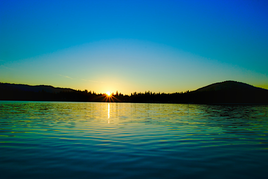 Pangong lake-Leh (145 kms / 5 hrs)
